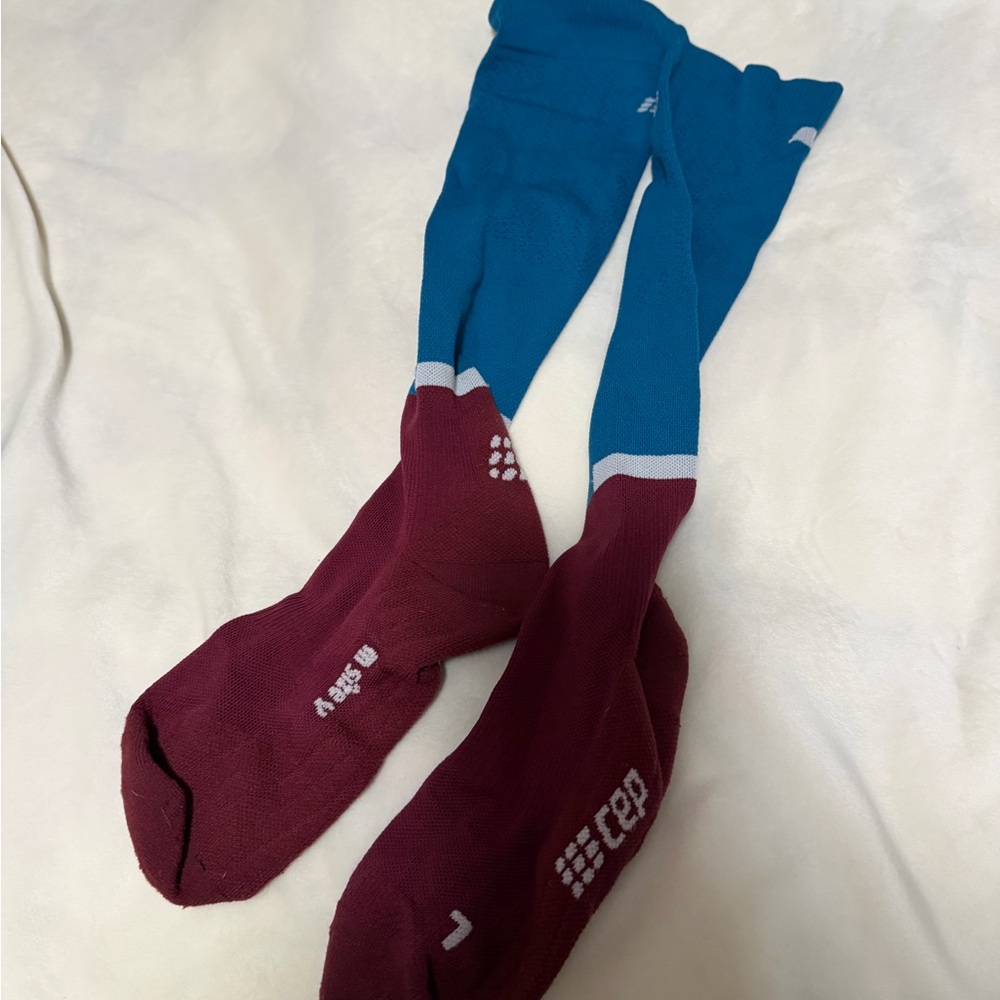 Men's CEP The Run Compression Tall Socks 4.0- Blue and Burgundy Size V 18-20 Clf